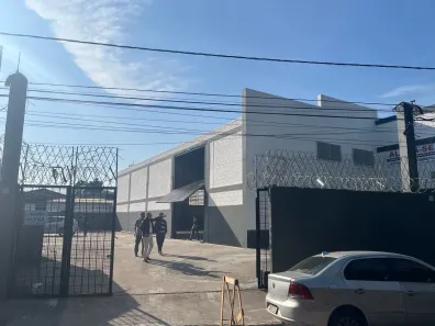 Galpão/Depósito/Armazém com 3 Quartos para alugar, 958m² no Jardim Peri Peri, São Paulo