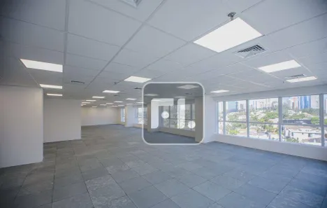 Sala Comercial para alugar, 217m² no Dezoito do Forte Empresarial/Alphaville., Barueri