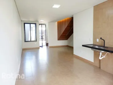 Casa com 3 Quartos para alugar, 126m² no Aclimação, Uberlândia