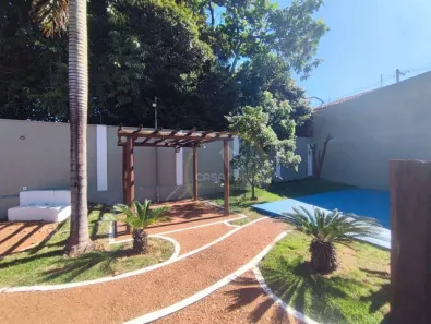 Casa com 3 Quartos à venda, 264m² no Vila Olímpica, Uberaba