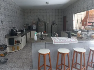 Casa com 3 Quartos à venda, 250m² no Vila Santa Isabel, Anápolis