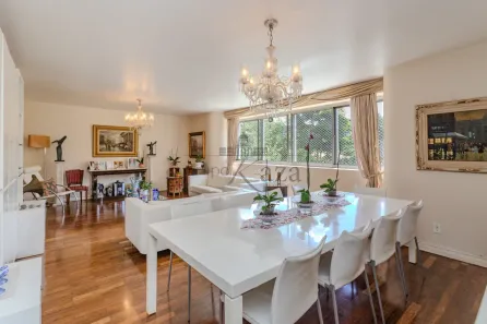 Apartamento com 4 Quartos à venda, 241m² no Santa Cecília, São Paulo