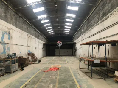 Galpão/Depósito/Armazém à venda, 700m² no Vila Pires, Santo André