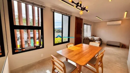 Casa de Condomínio com 3 Quartos à venda, 250m² no Vila Omízollo, Louveira