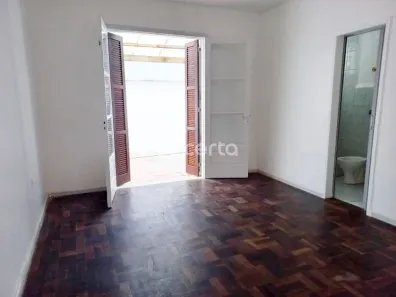 Kitnet para alugar, 30m² no Floresta, Porto Alegre