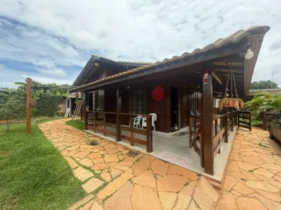 Casa de Condomínio com 3 Quartos à venda, 600m² no Região dos Lagos, Brasília