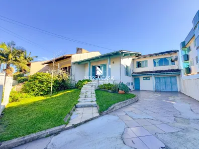 Casa com 5 Quartos à venda, 222m² no Torres, Torres