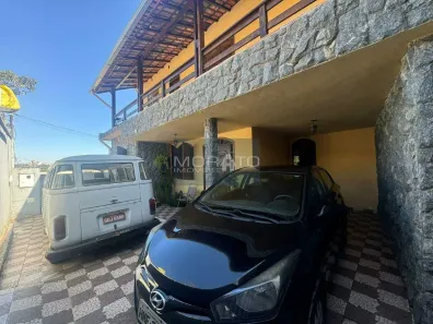 Casa com 3 Quartos à venda, 294m² no Camargos, Belo Horizonte