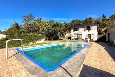Fazenda/Sítio com 4 Quartos à venda, 175m² no Chácaras Casemiro, Suzano