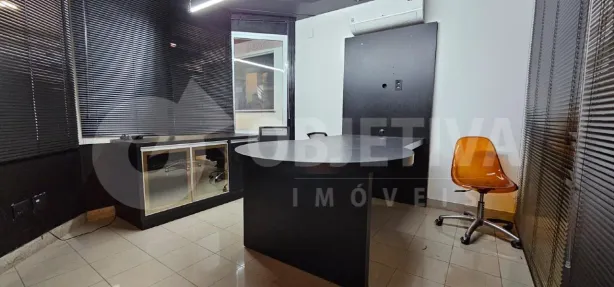 Sala Comercial para alugar, 10m² no Morada da Colina, Uberlândia