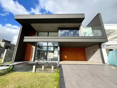 Casa de Condomínio com 3 Quartos à venda, 400m² no Distrito Industrial, Cachoeirinha