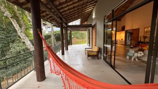 Casa de Condomínio com 3 Quartos à venda, 500m² no Itaipava, Petrópolis