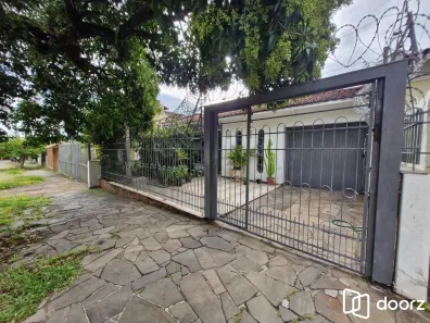 Casa com 3 Quartos à venda, 210m² no Nonoai, Porto Alegre