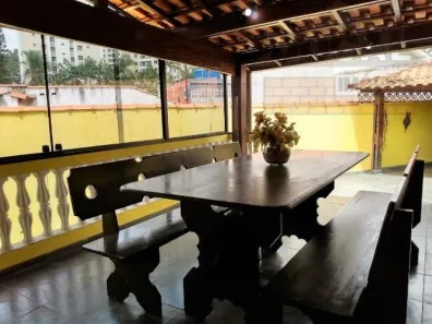 Casa com 2 Quartos à venda, 176m² no Jardim da Glória, Taboão da Serra