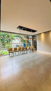 Casa com 3 Quartos para alugar, 339m² no Esperança, Londrina