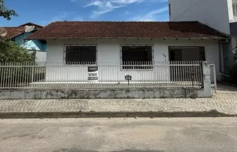 Casa com 3 Quartos à venda, 140m² no Anita Garibaldi, Joinville