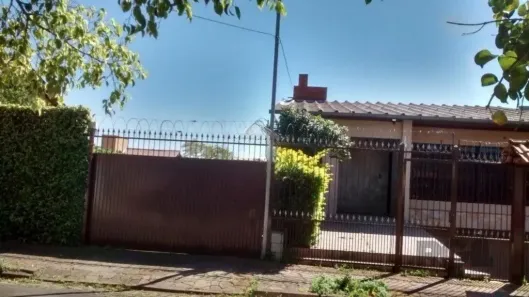 Casa com 3 Quartos à venda, 1000m² no Costa e Silva, Porto Alegre