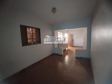 Casa com 2 Quartos à venda, 180m² no Santa Maria, Uberaba