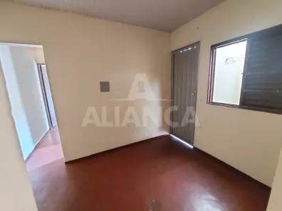 Casa com 2 Quartos à venda, 45m² no Planalto, Uberlândia