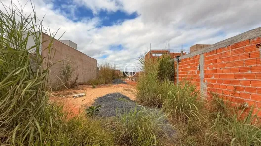 Lote/Terreno à venda, 200m² no Guarujá, Montes Claros