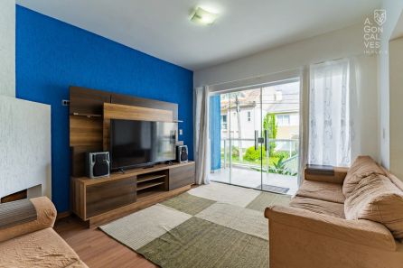 Casa de Condomínio com 3 Quartos à venda, 253m² no Santa Cândida, Curitiba