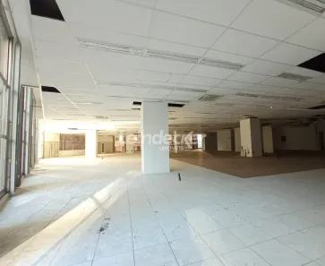 Sala Comercial para alugar, 1578m² no Centro Histórico, Porto Alegre