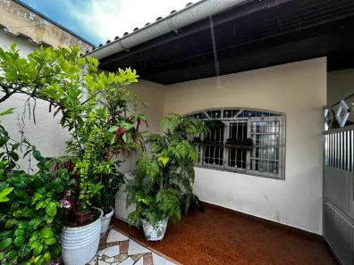 Casa com 2 Quartos à venda, 100m² no Antártica, Praia Grande