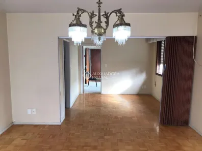 Casa com 3 Quartos à venda, 254m² no Medianeira, Caxias do Sul