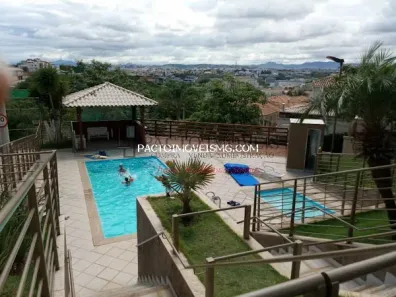 Casa de Condomínio com 3 Quartos para alugar, 143m² no Cabral, Contagem