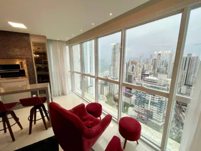 Apartamento com 3 Quartos para alugar, 120m² no Centro, Balneário Camboriú