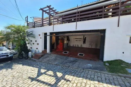 Casa com 4 Quartos à venda, 235m² no Badu, Niterói