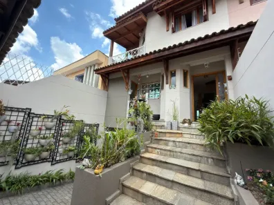Casa com 4 Quartos à venda, 230m² no Jardim Paraíso, São Paulo