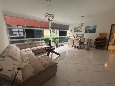 Apartamento com 4 Quartos para alugar, 200m² no Vitória, Salvador