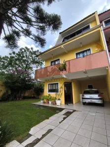 Sobrado com 3 Quartos à venda, 178m² no Uberaba, Curitiba