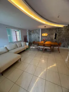 Casa com 4 Quartos para alugar, 180m² no Cavaleiros, Macaé