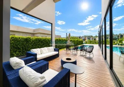 Casa de Condomínio com 3 Quartos para alugar, 350m² no Distrito Industrial, Cachoeirinha