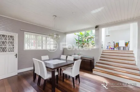 Casa com 5 Quartos à venda, 250m² no Lomba do Pinheiro, Porto Alegre