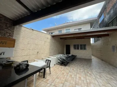 Casa com 3 Quartos para alugar, 150m² no Jardim São Francisco, Cubatão