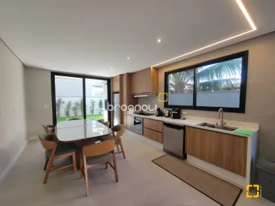 Casa com 3 Quartos à venda, 217m² no Cachoeira do Bom Jesus, Florianópolis