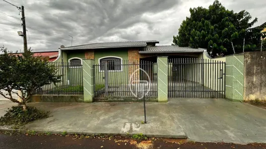 Casa com 3 Quartos para alugar, 200m² no Centro, Ibiporã