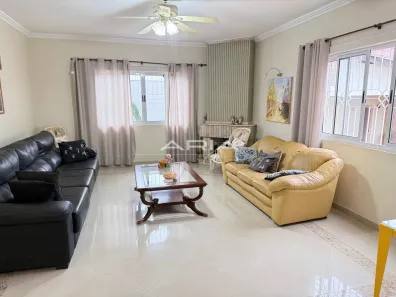 Casa com 3 Quartos à venda, 313m² no Champagnat, Londrina