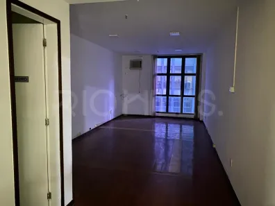 Sala Comercial à venda, 40m² no Centro, Niterói