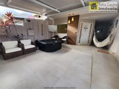 Casa com 3 Quartos à venda, 160m² no Maravista, Niterói