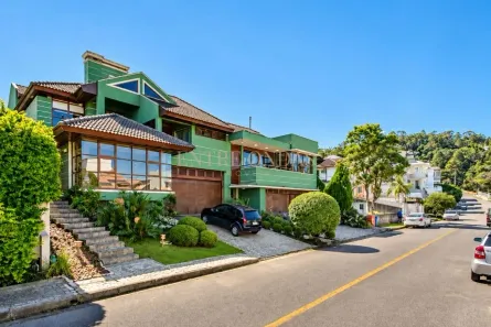 Casa com 5 Quartos para alugar, 700m² no João Paulo, Florianópolis