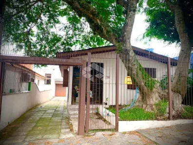 Casa com 3 Quartos à venda, 200m² no Vila Ipiranga, Porto Alegre