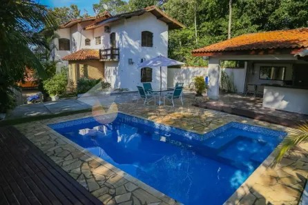Sobrado com 4 Quartos à venda, 255m² no Loteamento Roteiro do Sol, Caraguatatuba