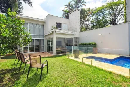 Sobrado com 4 Quartos à venda, 400m² no Granja Julieta, São Paulo