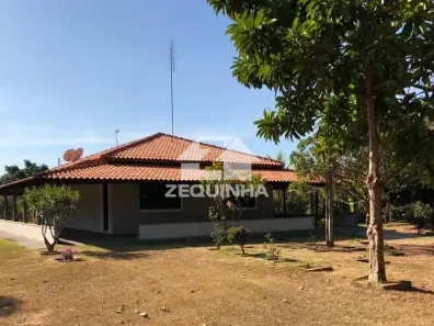 Fazenda/Sítio com 3 Quartos à venda, 5500m² no Centro, Junqueiropolis