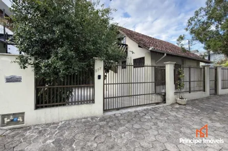 Casa com 3 Quartos à venda, 266m² no Saguaçu, Joinville