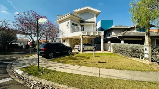 Sobrado com 3 Quartos à venda, 249m² no Chácaras Alpina, Valinhos